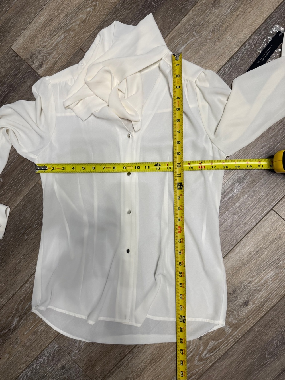 #19) NWT Tahari Cream Long-Sleeve Button Cuff Blouse - Picture 2 of 9